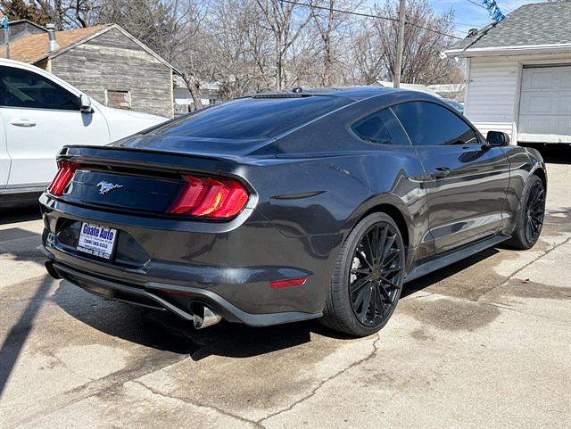 Ford Mustang photo 17