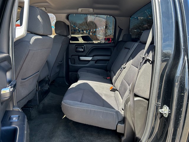 Chevrolet Silverado photo 16