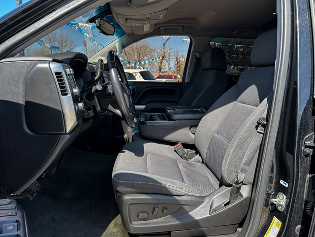 Chevrolet Silverado photo 15