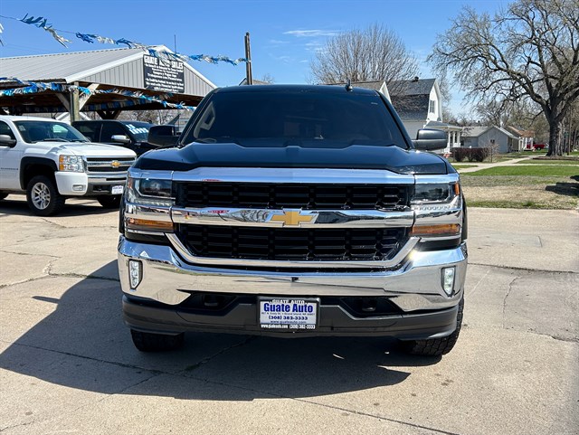 Chevrolet Silverado photo 2