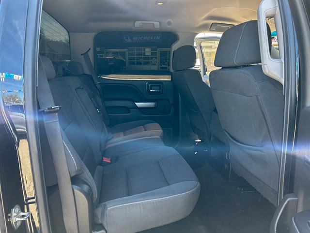 Chevrolet Silverado photo 18