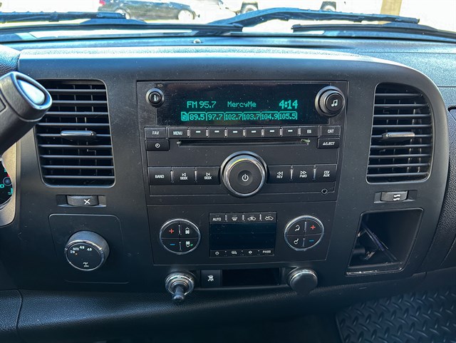 Chevrolet Silverado photo 6