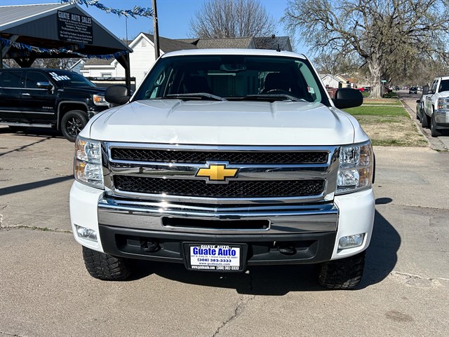 Chevrolet Silverado photo 2