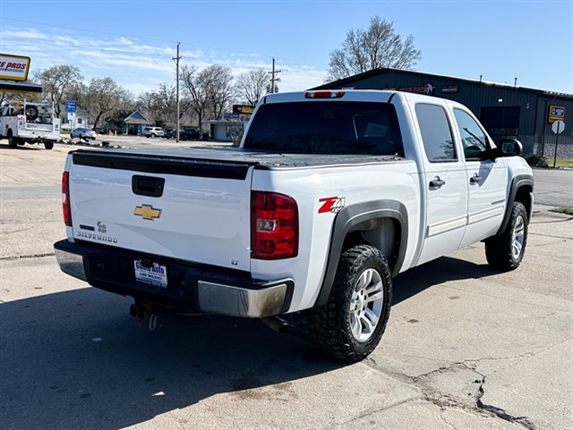 Chevrolet Silverado photo 10
