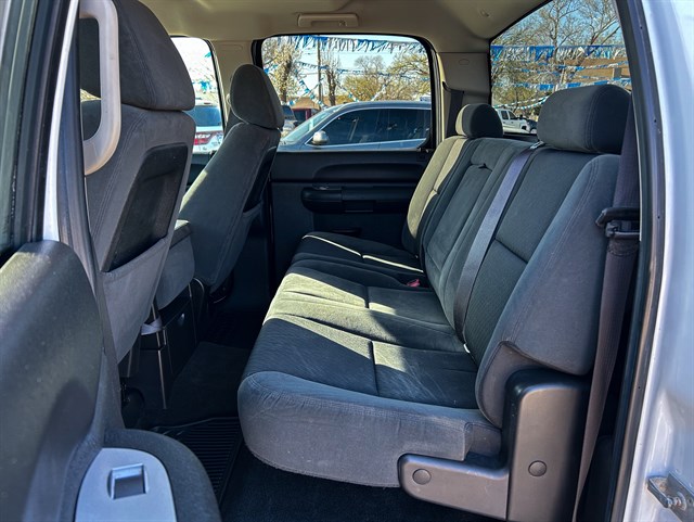 Chevrolet Silverado photo 12