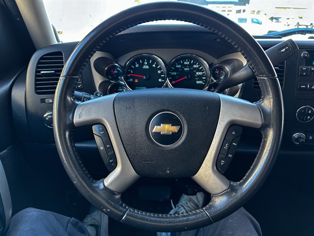 Chevrolet Silverado photo 4