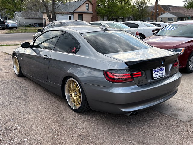BMW 3 Series photo 7