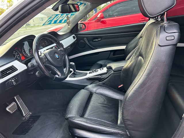 BMW 3 Series photo 10