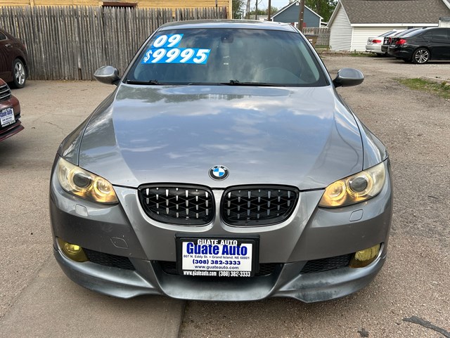 BMW 3 Series photo 2