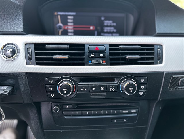 BMW 3 Series photo 6