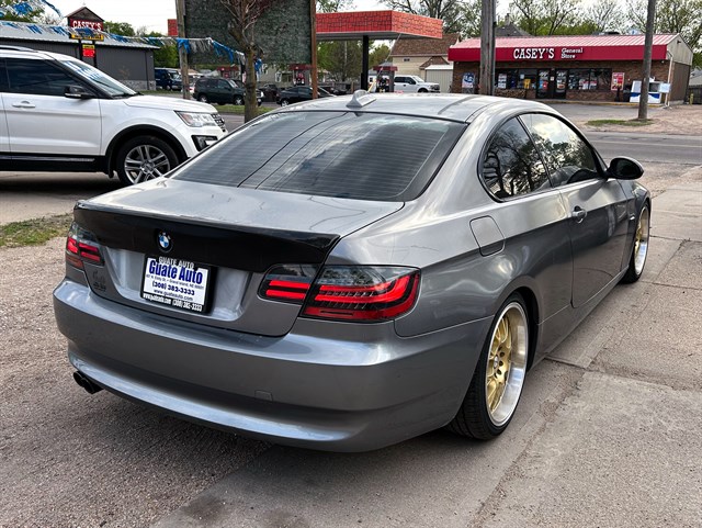 BMW 3 Series photo 9