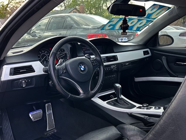 BMW 3 Series photo 4