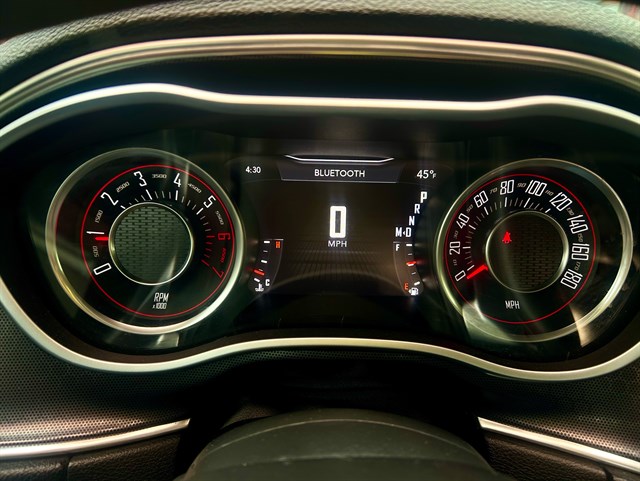 Dodge Challenger photo 6
