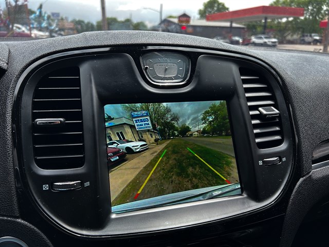 Chrysler 300 photo 8
