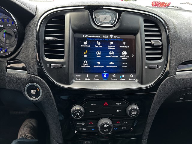 Chrysler 300 photo 7