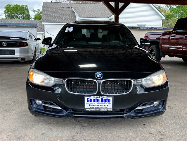 BMW 3 Series photo 2