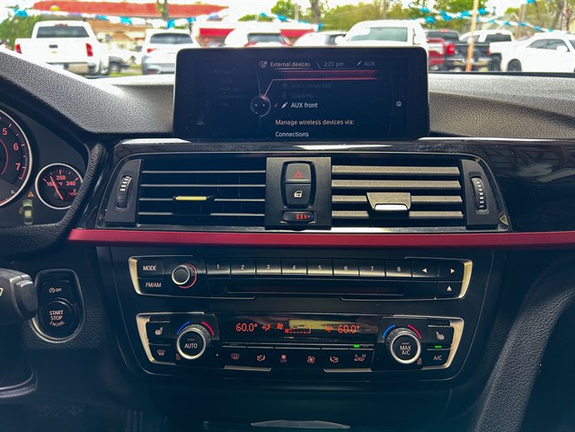 BMW 3 Series photo 7