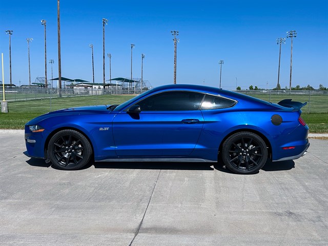 Ford Mustang photo 5
