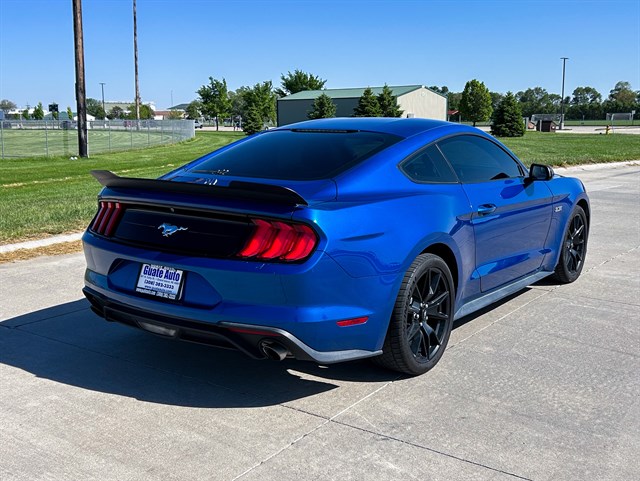 Ford Mustang photo 8