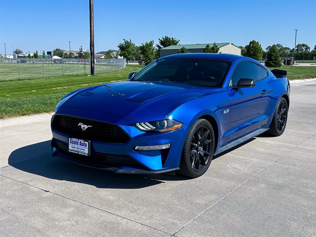 Ford Mustang photo 3