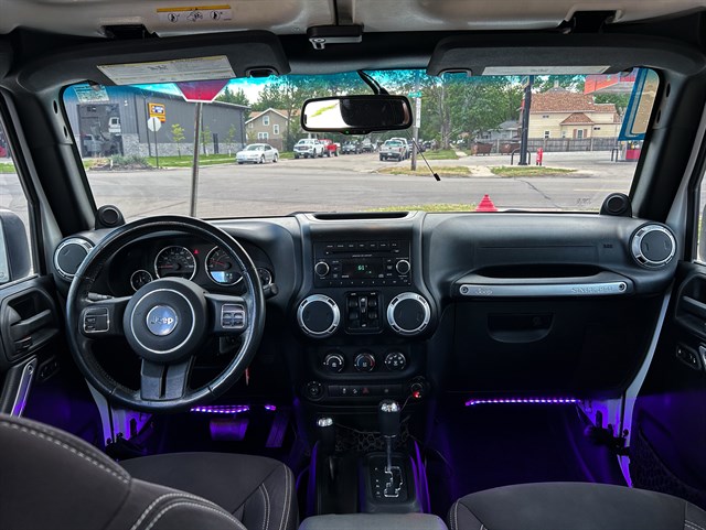 Jeep Wrangler photo 9