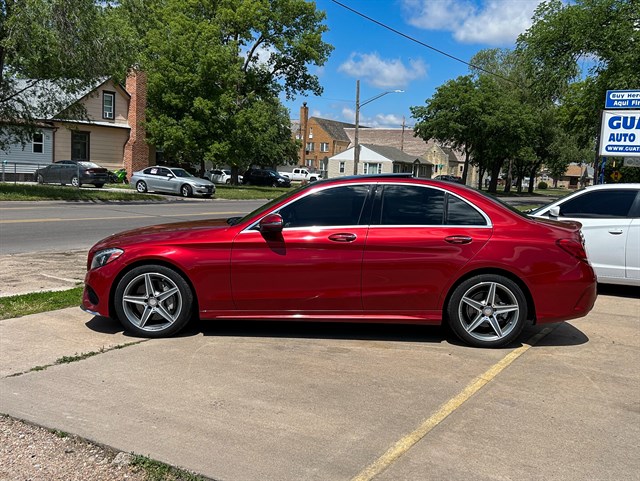 Mercedes-Benz C-Class photo 11