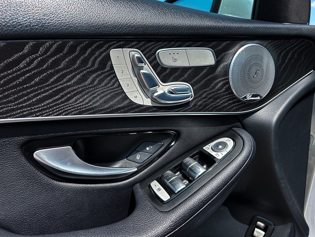 Mercedes-Benz GLC-Class photo 22