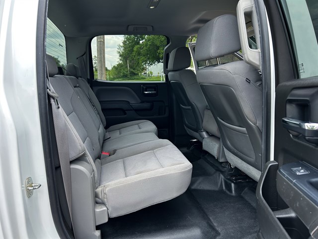 Chevrolet Silverado photo 15