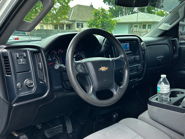 Chevrolet Silverado photo 4