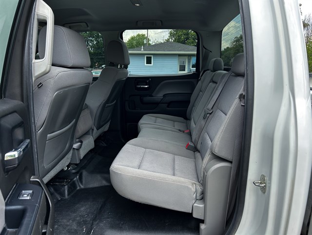 Chevrolet Silverado photo 14
