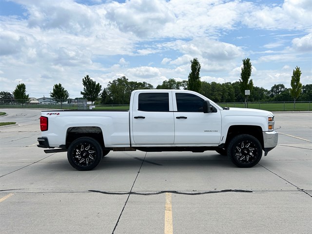 Chevrolet Silverado photo 12