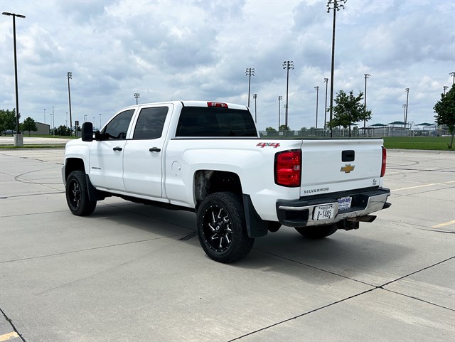Chevrolet Silverado photo 9
