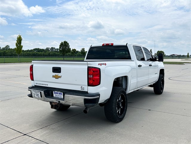 Chevrolet Silverado photo 11