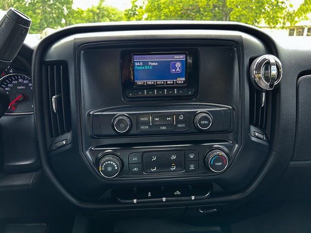 Chevrolet Silverado photo 7