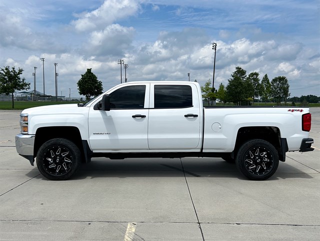 Chevrolet Silverado photo 8