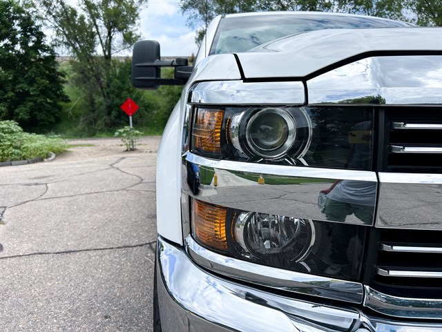 Chevrolet Silverado photo 17