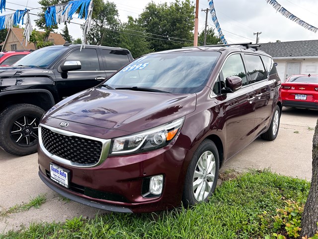 Kia Sedona photo 3