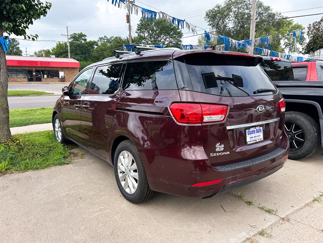 Kia Sedona photo 5