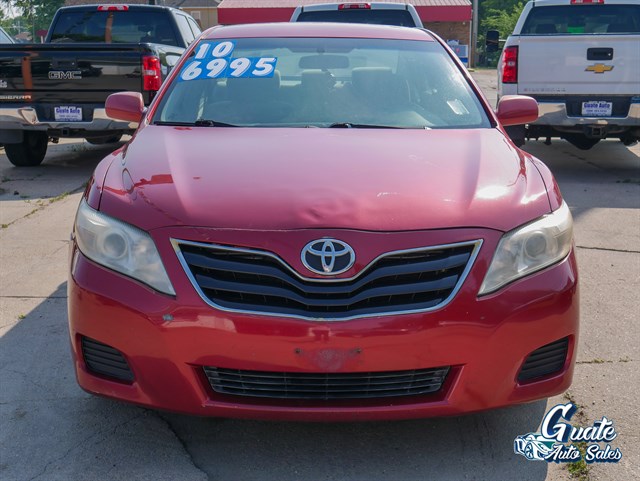 Toyota Camry photo 2
