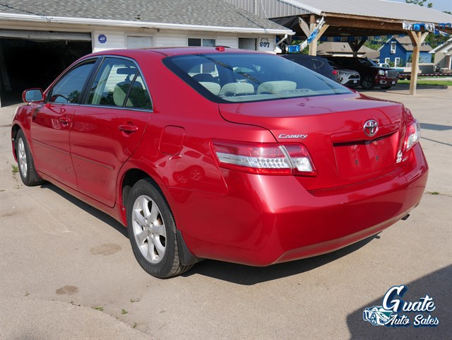 Toyota Camry photo 10