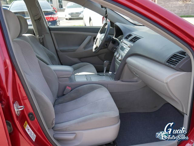 Toyota Camry photo 14
