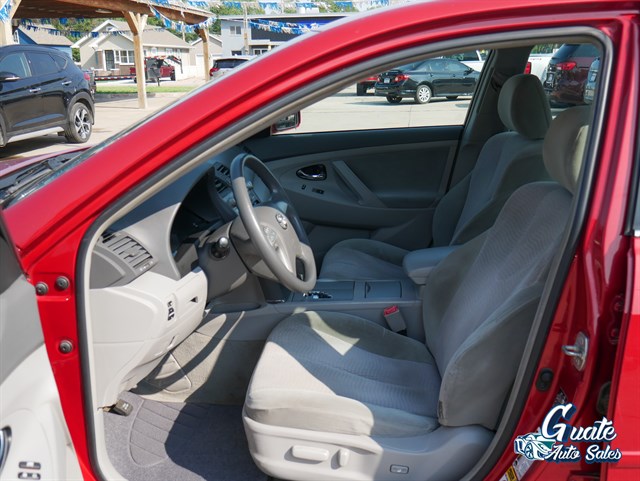 Toyota Camry photo 5