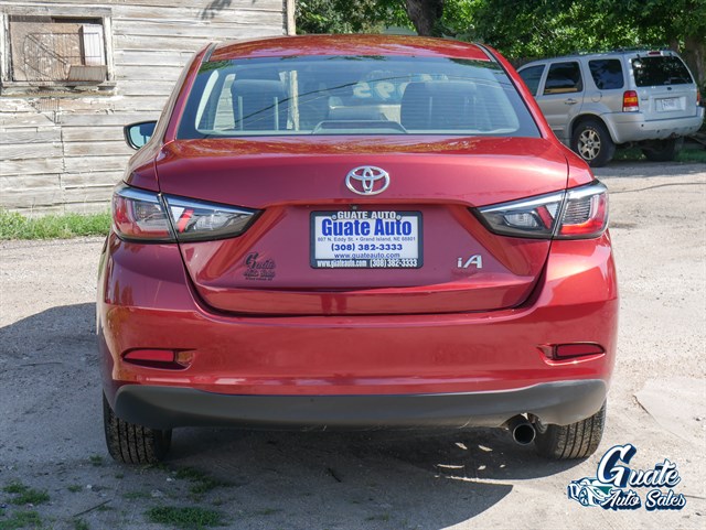 Toyota Yaris iA photo 10