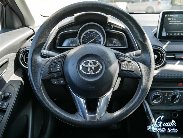 Toyota Yaris iA photo 5