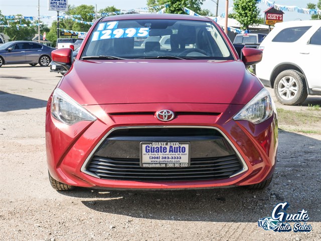 Toyota Yaris iA photo 2