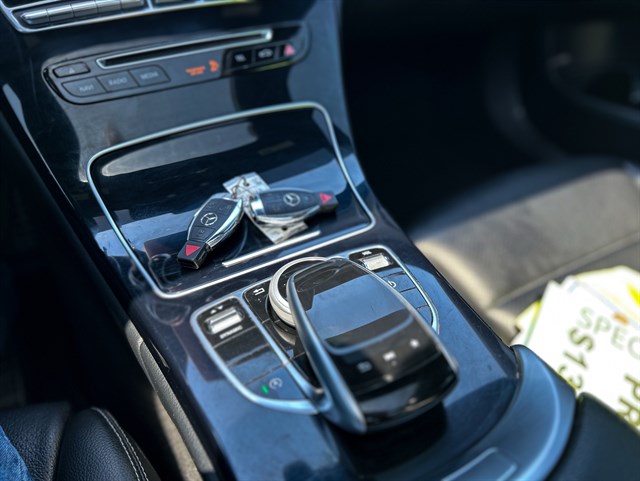 Mercedes-Benz C-Class photo 10