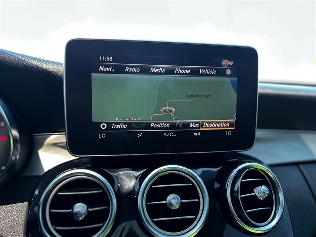 Mercedes-Benz C-Class photo 9