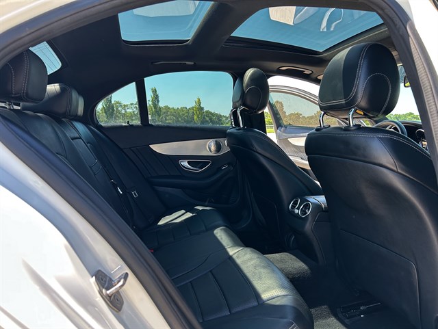 Mercedes-Benz C-Class photo 20