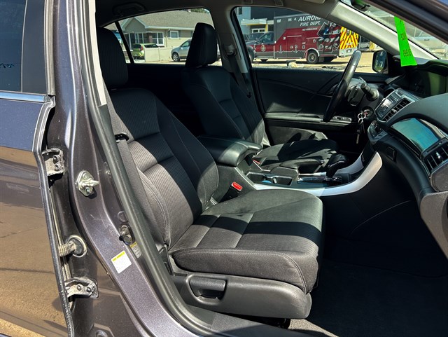 Honda Accord photo 13