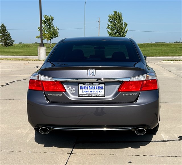 Honda Accord photo 16